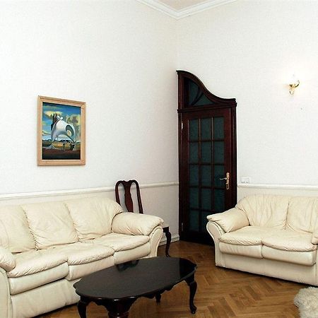 Hotel Pecherskie Lipki Kiew Exterior foto