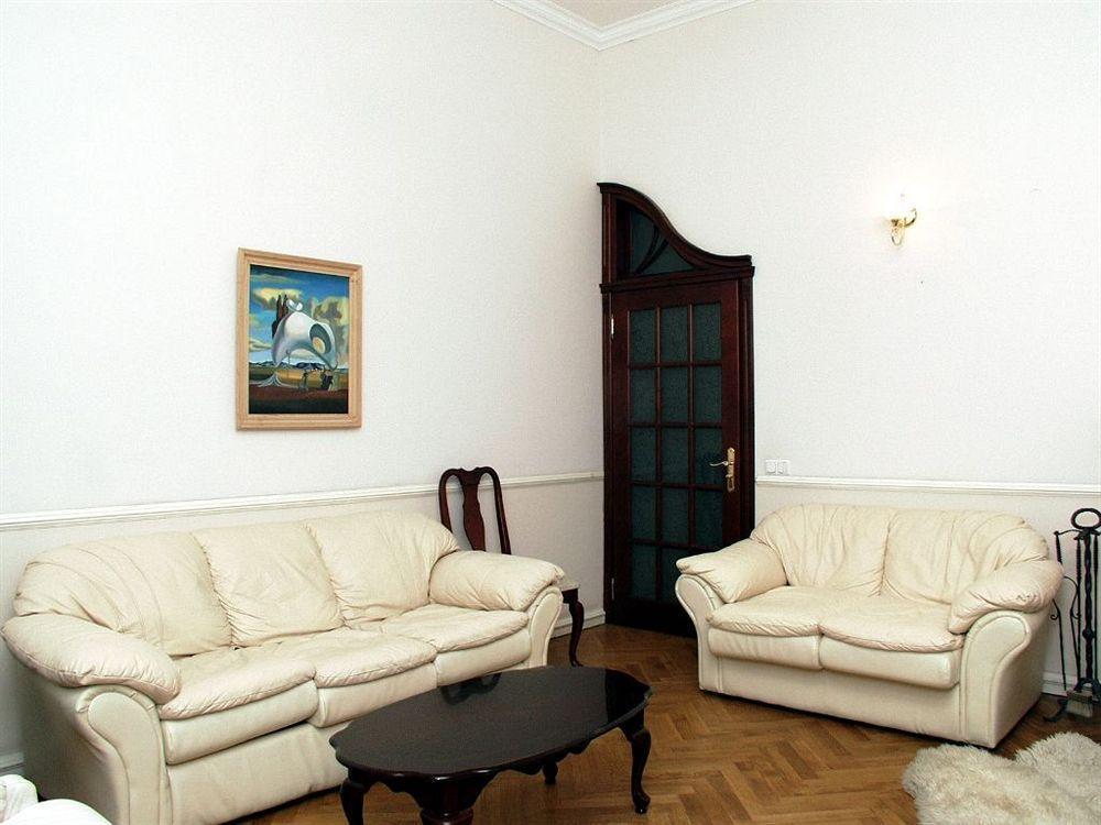 Hotel Pecherskie Lipki Kiew Exterior foto