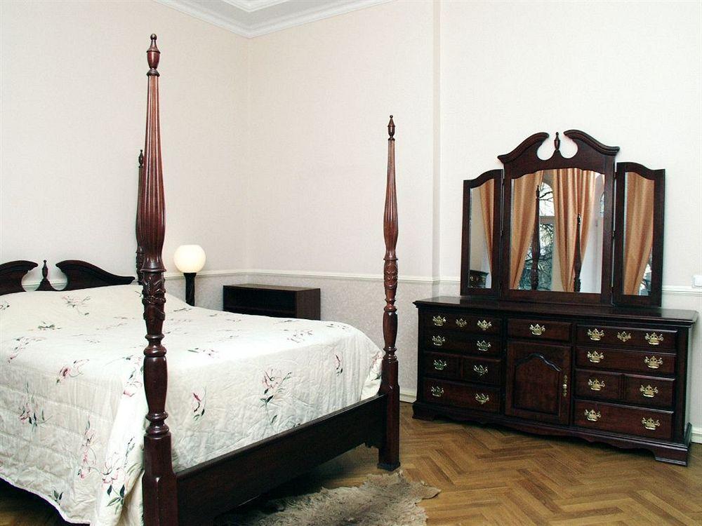 Hotel Pecherskie Lipki Kiew Exterior foto